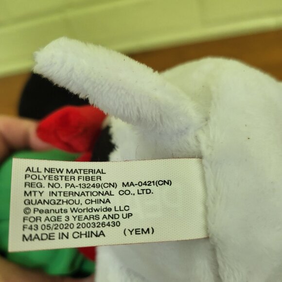 Peanuts Snoopy Pilot Doll Toy Music 8'' Plays Theme Song Merry Christmas NEW T7 - Picture 8 of 8